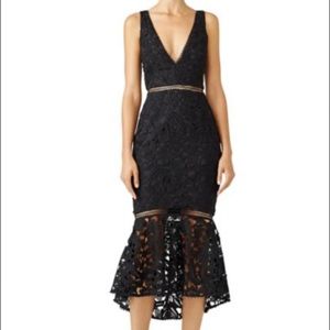 NICHOLAS
Azalia Plunge Lace Trumpet Dress